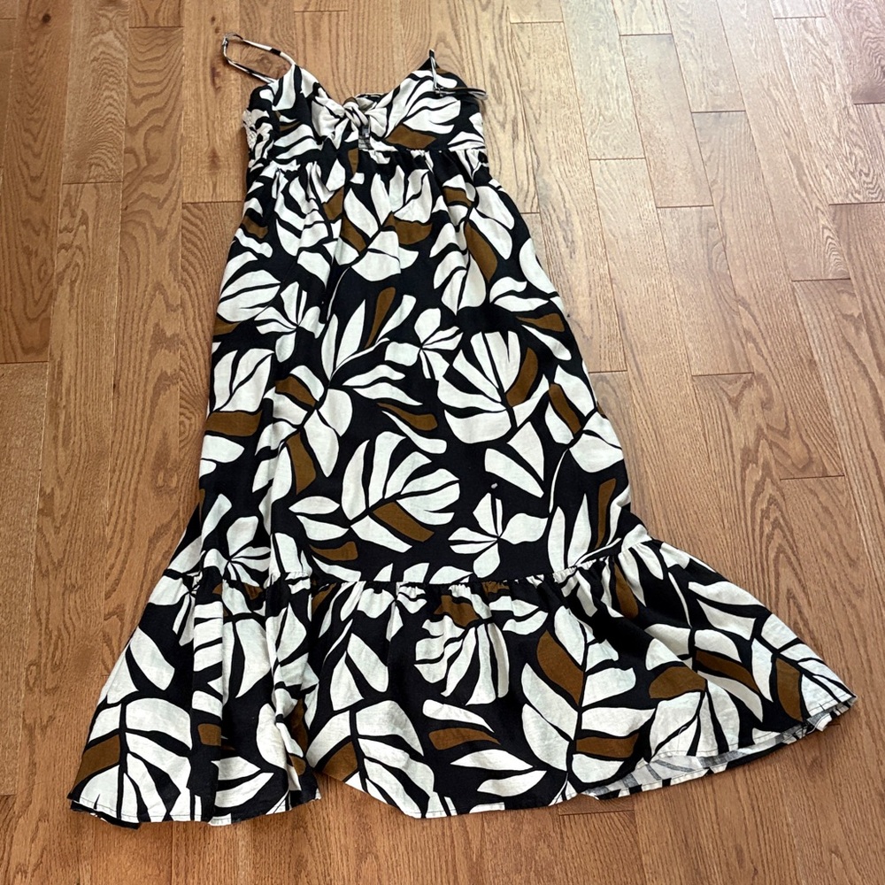 Black & White Leaf-Print Maxi Dress with Olive Accents